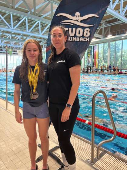 Emelie Braun mit Trainerin Catherina Freitag